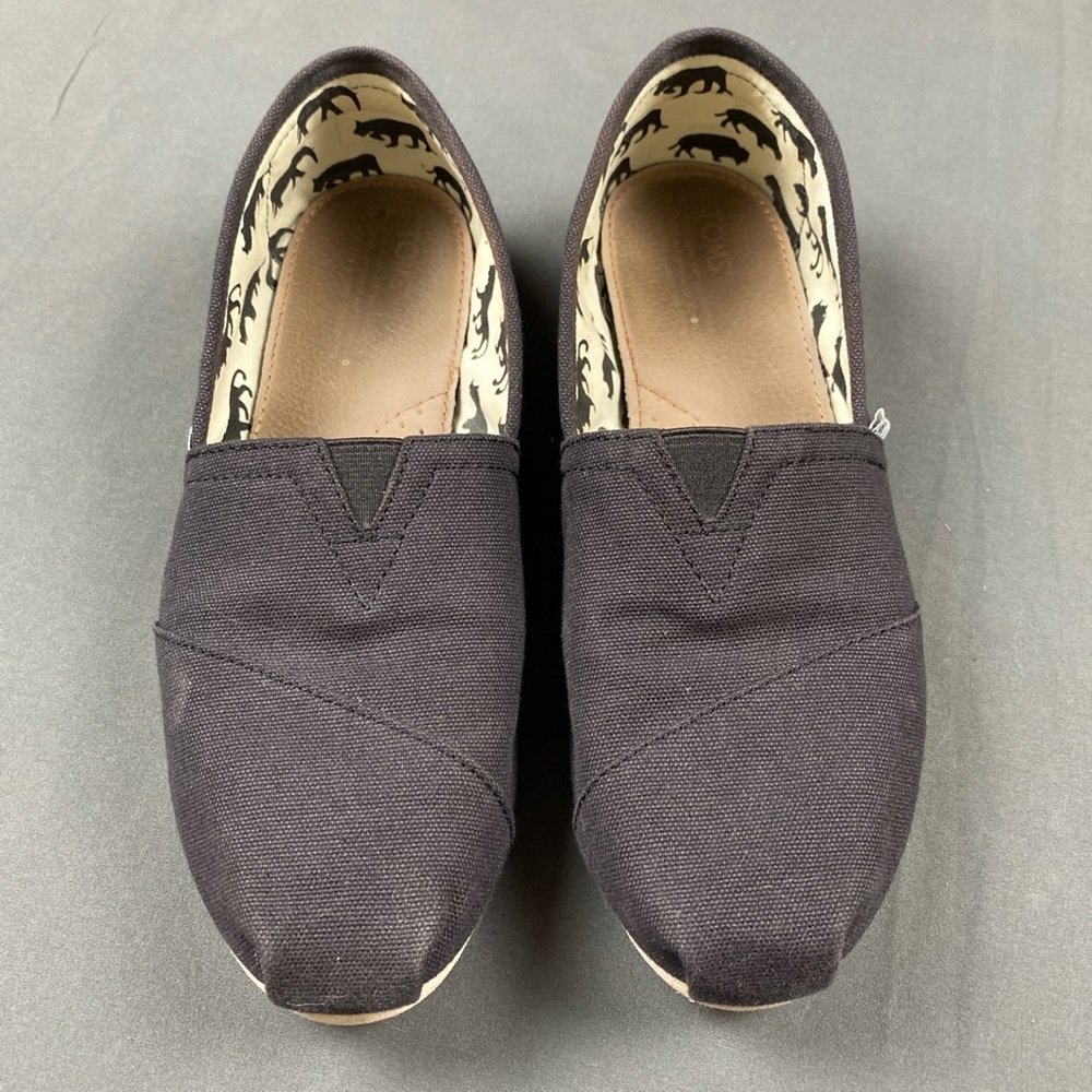 Black Canvas TOMS 💫